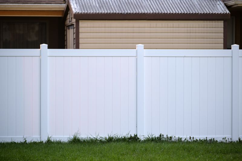 vinyl fencing